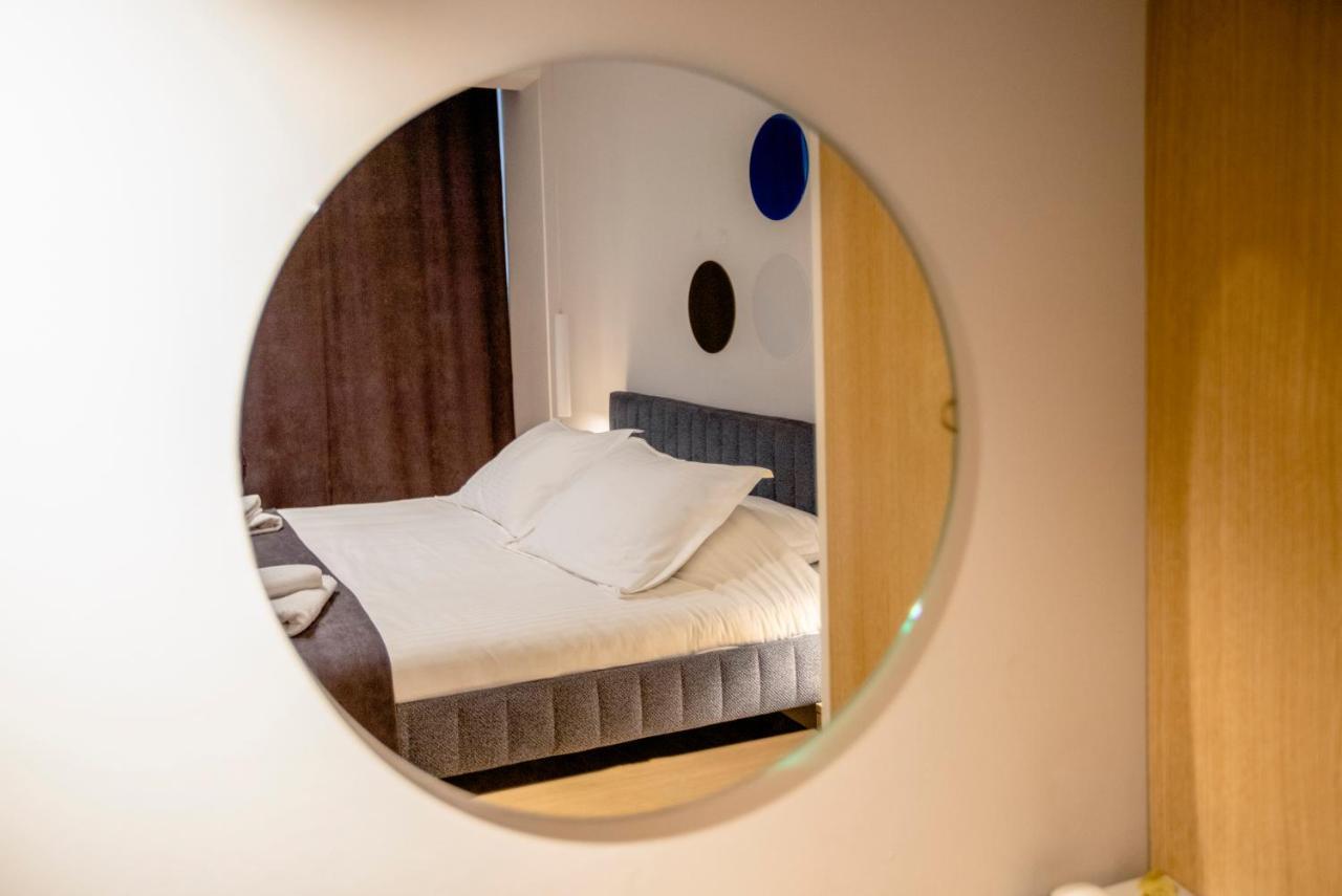 Hotel 4 Llulla プリシュティナ エクステリア 写真